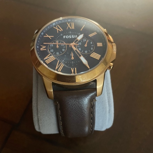 Fossil 44MM Brown Leather Watch - Picture 2 of 4